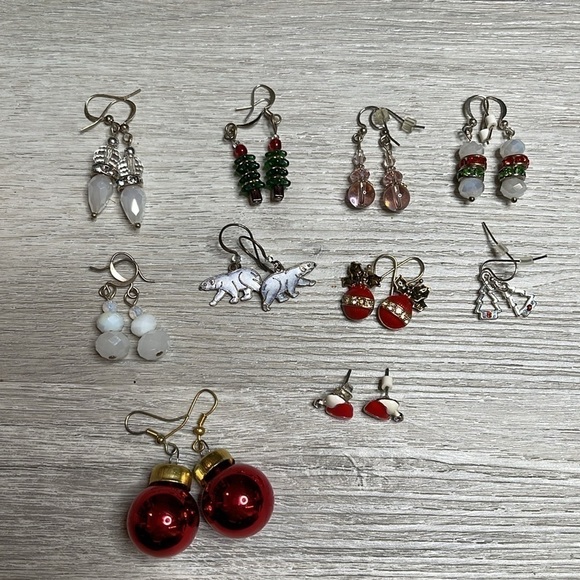 10 Pair Christmas Earrings - Picture 1 of 7